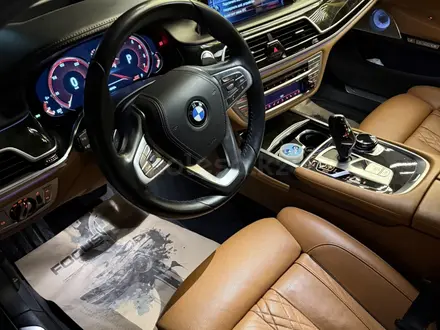 BMW 750 2016 года за 25 000 000 тг. в Алматы – фото 19