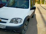 Chevrolet Niva 2018 года за 4 600 000 тг. в Есиль – фото 3