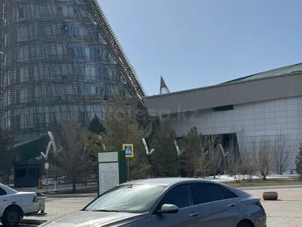 Hyundai Elantra 2023 года за 12 490 000 тг. в Астана
