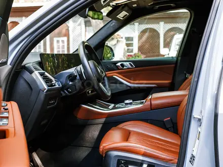 BMW X5 2024 года за 53 900 000 тг. в Караганда – фото 8