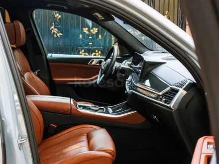 BMW X5 2024 года за 53 900 000 тг. в Караганда – фото 9