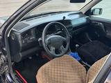 Volkswagen Golf 1994 года за 700 000 тг. в Актобе – фото 4