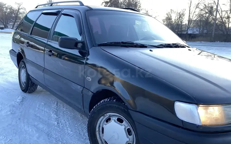 Volkswagen Passat 1993 годаүшін1 700 000 тг. в Семей