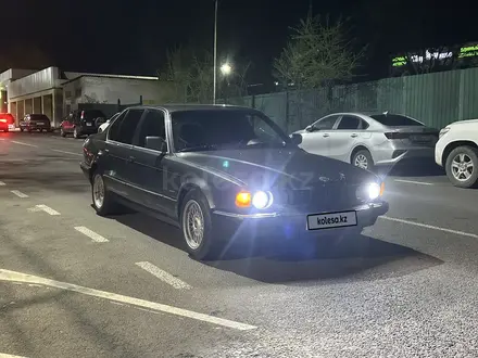BMW 730 1990 года за 1 600 000 тг. в Алматы