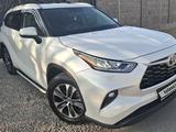 Toyota Highlander 2022 года за 26 900 000 тг. в Алматы – фото 4