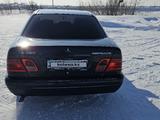 Mercedes-Benz E 200 1999 годаfor2 900 000 тг. в Петропавловск – фото 2