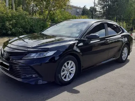 Toyota Camry 2019 года за 16 500 000 тг. в Петропавловск – фото 2