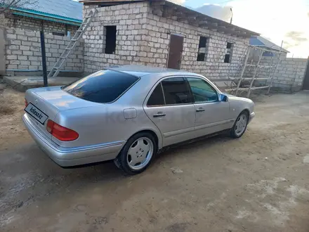 Mercedes-Benz E 230 1997 года за 3 400 000 тг. в Жанаозен – фото 8