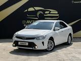 Toyota Camry 2015 годаүшін11 250 000 тг. в Атырау