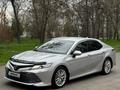 Toyota Camry 2018 года за 12 800 000 тг. в Тараз – фото 4