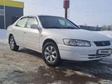 Toyota Camry 2000 годаfor3 200 000 тг. в Алматы – фото 2