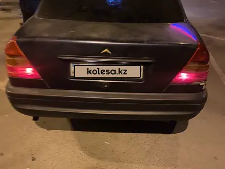 Mercedes-Benz C 180 1996 года за 1 500 000 тг. в Караганда – фото 5