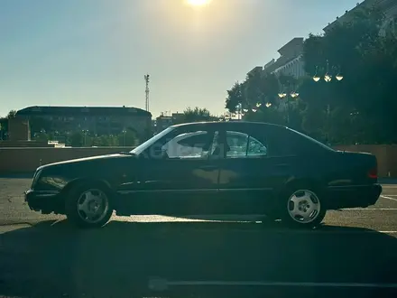 Mercedes-Benz E 280 1996 года за 1 900 000 тг. в Кызылорда – фото 2