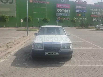 Mercedes-Benz E 230 1988 года за 2 200 000 тг. в Алматы