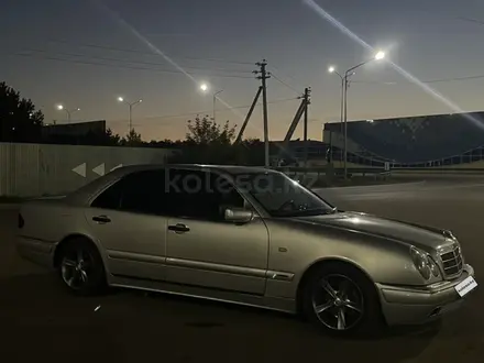 Mercedes-Benz E 200 1999 года за 1 500 000 тг. в Петропавловск – фото 3