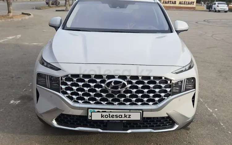 Hyundai Santa Fe 2022 года за 15 200 000 тг. в Караганда