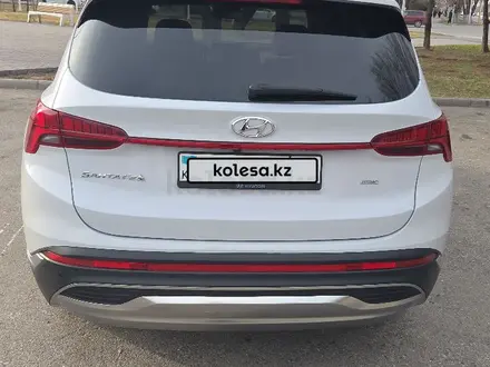 Hyundai Santa Fe 2022 года за 15 200 000 тг. в Караганда – фото 3