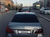 Mercedes-Benz E 200 2013 годаүшін10 000 000 тг. в Караганда – фото 5