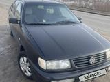 Volkswagen Passat 1995 годаfor1 400 000 тг. в Уральск