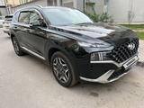 Hyundai Santa Fe 2023 года за 18 600 000 тг. в Астана