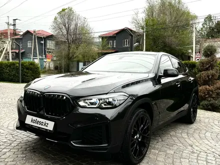 BMW X6 2022 года за 50 000 000 тг. в Алматы – фото 3