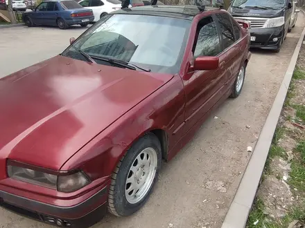 BMW 320 1991 года за 1 500 000 тг. в Алматы – фото 3