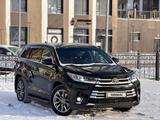 Toyota Highlander 2018 года за 16 500 000 тг. в Астана – фото 3