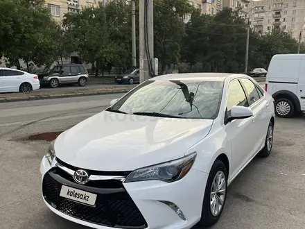 Toyota Camry 2015 года за 5 200 000 тг. в Атырау – фото 2