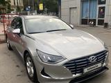 Hyundai Sonata 2021 года за 10 900 000 тг. в Алматы – фото 2