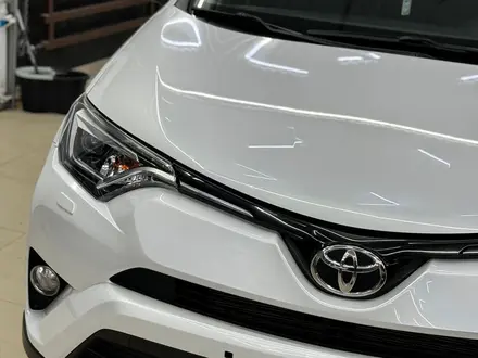 Toyota RAV4 2018 годаүшін14 070 000 тг. в Уральск – фото 7