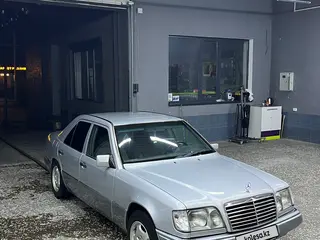 Mercedes-Benz E 280