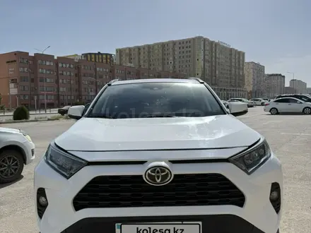 Toyota RAV4 2020 года за 15 000 000 тг. в Актау