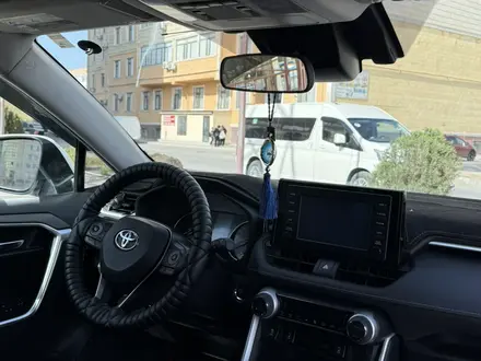 Toyota RAV4 2020 года за 15 000 000 тг. в Актау – фото 5