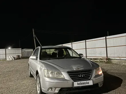 Hyundai Sonata 2008 года за 4 000 000 тг. в Актобе – фото 3