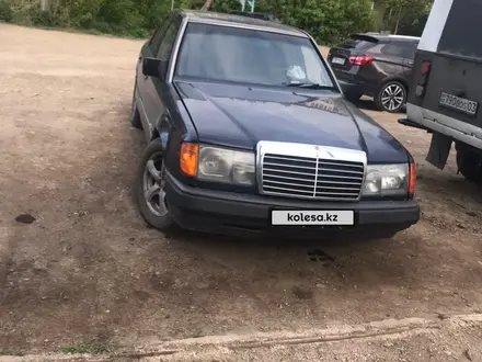 Mercedes-Benz E 260 1992 года за 900 000 тг. в Кокшетау