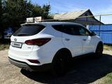 Hyundai Santa Fe 2018 годаүшін9 000 000 тг. в Уральск – фото 3