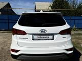 Hyundai Santa Fe 2018 годаүшін9 000 000 тг. в Уральск – фото 5