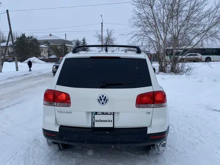 Volkswagen Touareg 2006 года за 6 500 000 тг. в Астана – фото 5