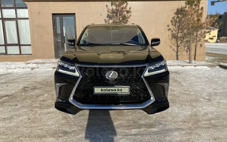 Lexus LX 570 2015 года за 35 000 000 тг. в Астана