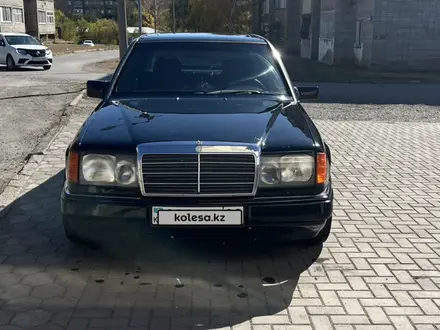 Mercedes-Benz E 200 1991 года за 1 700 000 тг. в Караганда