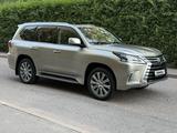 Lexus LX 570 2017 года за 43 000 000 тг. в Астана