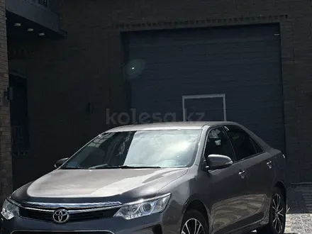 Toyota Camry 2016 года за 12 500 000 тг. в Атырау – фото 4