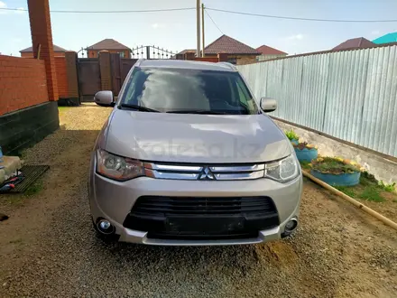 Mitsubishi Outlander 2014 года за 8 500 000 тг. в Актобе – фото 8