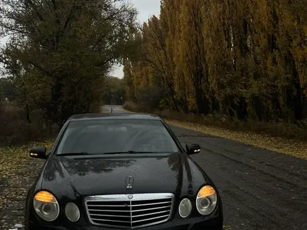 Mercedes-Benz E 200 2008 года за 6 000 000 тг. в Караганда