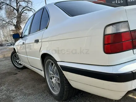 BMW 525 1991 года за 1 800 000 тг. в Жаркент – фото 2