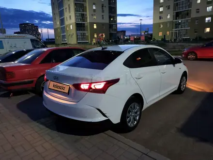 Hyundai Accent 2021 года за 7 500 000 тг. в Астана – фото 3