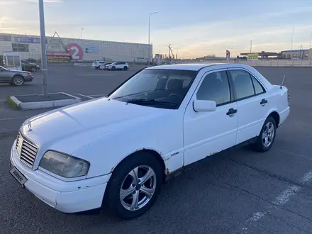 Mercedes-Benz C 180 1993 года за 1 600 000 тг. в Караганда – фото 2