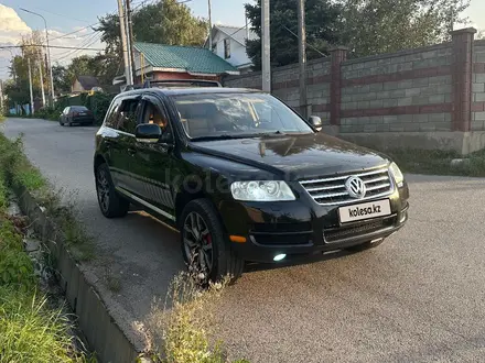 Volkswagen Touareg 2004 года за 5 200 000 тг. в Алматы – фото 7