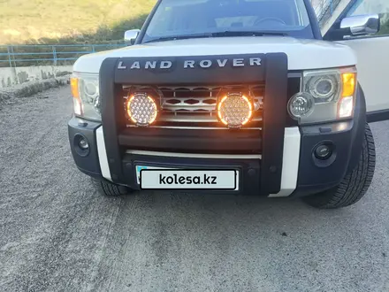 Land Rover Discovery 2005 года за 9 300 000 тг. в Алматы – фото 17