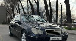 Mercedes-Benz C 240 2000 года за 2 000 000 тг. в Алматы – фото 3